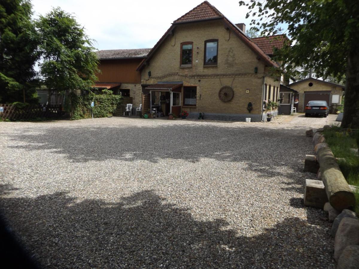 فندق Lottorfفي  Gastehaus Hahnenkrug المظهر الخارجي الصورة